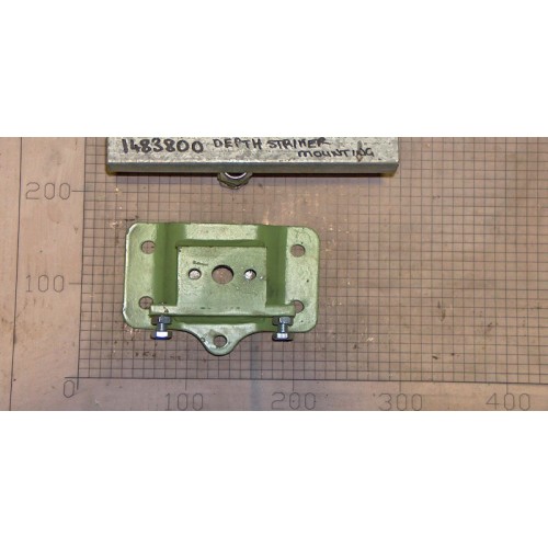 DEPTH STRIKER MOUNT - 1483800
